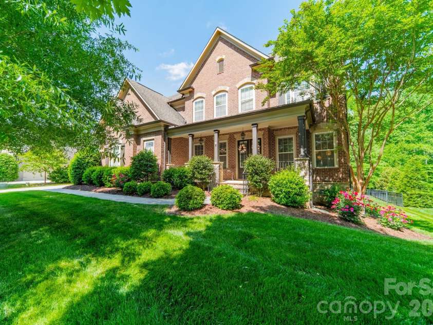 8108 Tosomock Lane, Huntersville, NC 28078.  MLS# CAR4372978, YatesRealty ID 18298. 
