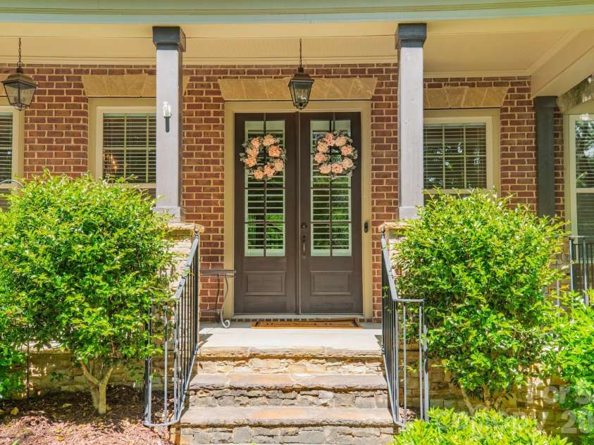 8108 Tosomock Lane, Huntersville, NC 28078.  MLS# CAR4372978, YatesRealty ID 18298. 