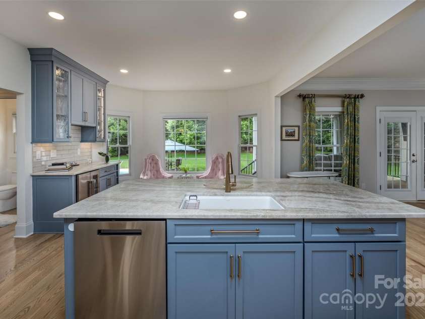 19625 Callaway Hills Lane, Davidson, NC 28036.  MLS# CAR4266428, YatesRealty ID 18299. 