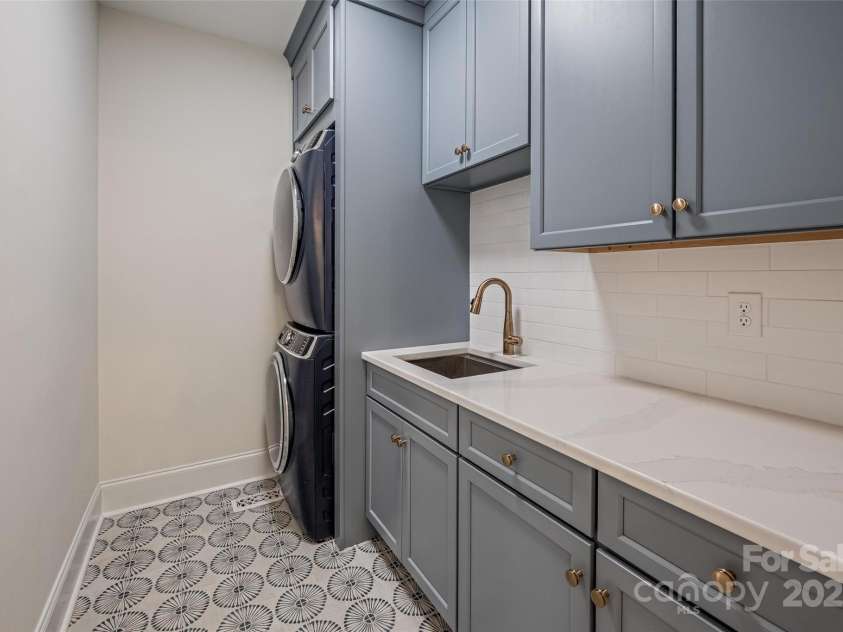 19625 Callaway Hills Lane, Davidson, NC 28036.  MLS# CAR4266428, YatesRealty ID 18299. 