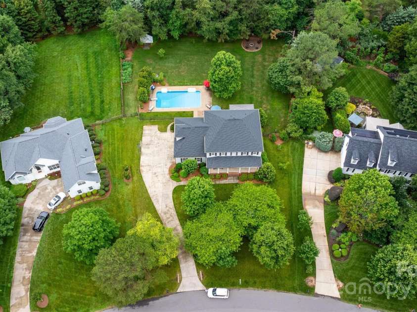 19625 Callaway Hills Lane, Davidson, NC 28036.  MLS# CAR4266428, YatesRealty ID 18299. 