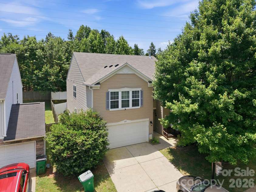 6127 Blue Ash Lane, Charlotte, NC 28215.  MLS# CAR4343878, YatesRealty ID 18299. 