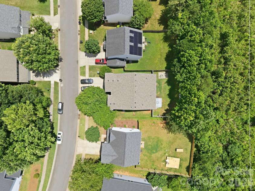 6127 Blue Ash Lane, Charlotte, NC 28215.  MLS# CAR4343878, YatesRealty ID 18299. 