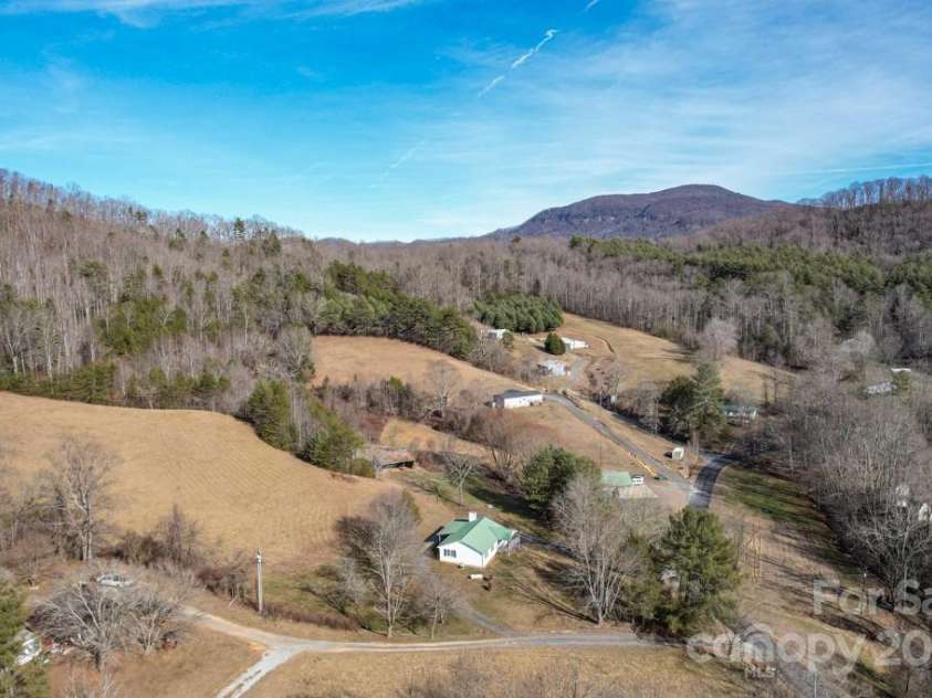 66 Fox Branch Road, Fairview, NC 28730.  MLS# CAR4103301, YatesRealty ID 183. 