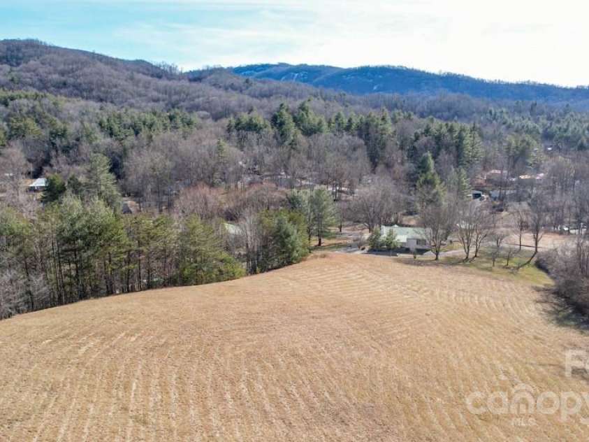 66 Fox Branch Road, Fairview, NC 28730.  MLS# CAR4103301, YatesRealty ID 183. 
