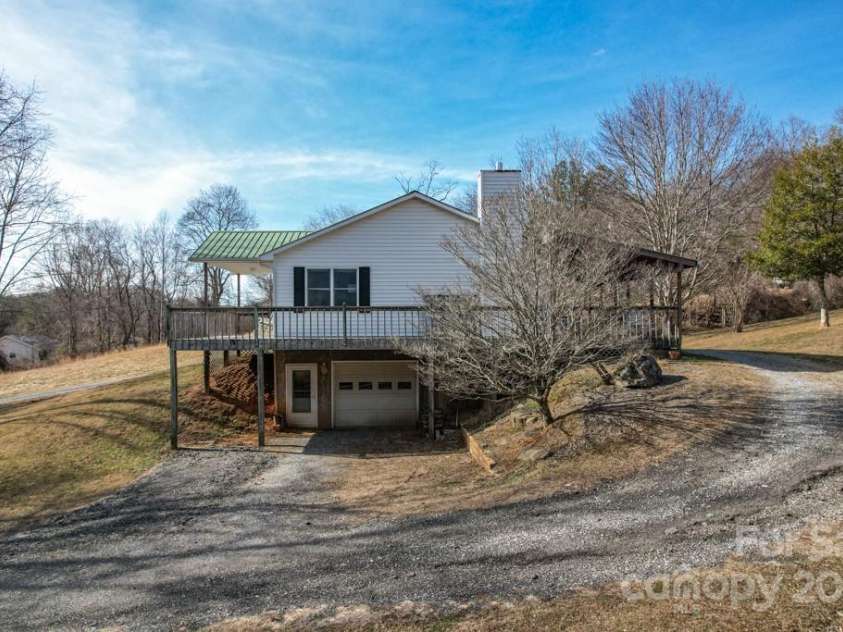 66 Fox Branch Road, Fairview, NC 28730.  MLS# CAR4103301, YatesRealty ID 183. 
