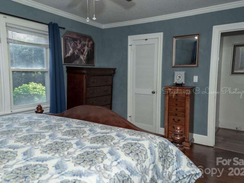 3021 Davis Park Road, Gastonia, NC 28052.  MLS# CAR4178974, YatesRealty ID 1830. 