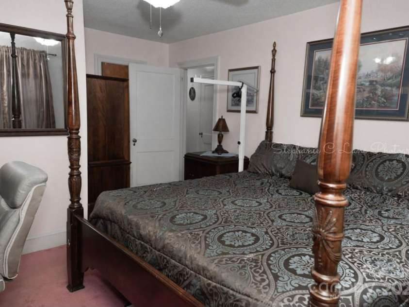 3021 Davis Park Road, Gastonia, NC 28052.  MLS# CAR4178974, YatesRealty ID 1830. 