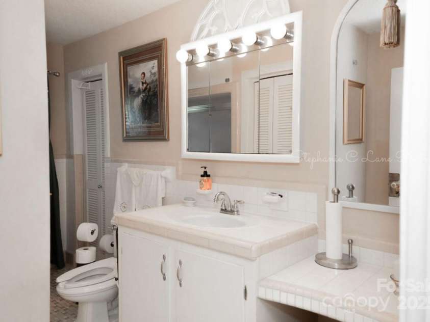 3021 Davis Park Road, Gastonia, NC 28052.  MLS# CAR4178974, YatesRealty ID 1830. 