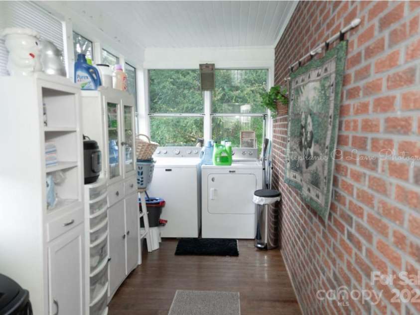 3021 Davis Park Road, Gastonia, NC 28052.  MLS# CAR4178974, YatesRealty ID 1830. 