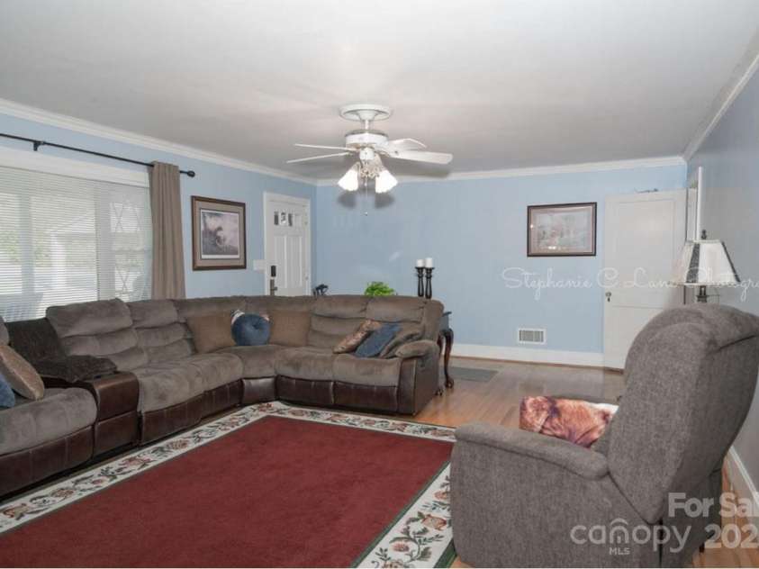 3021 Davis Park Road, Gastonia, NC 28052.  MLS# CAR4178974, YatesRealty ID 1830. 