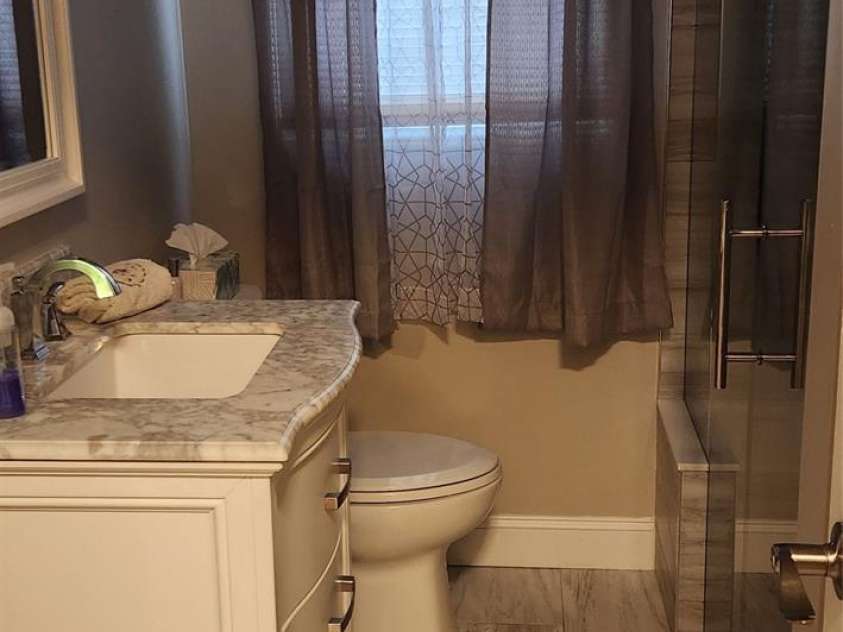 5511 Radford Avenue, Charlotte, NC 28217.  MLS# CAR4314548, YatesRealty ID 1830. 
