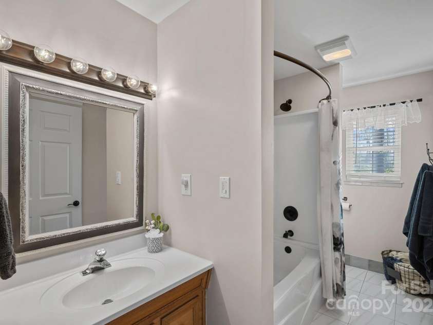 235 Stafford Estates Drive, Salisbury, NC 28146.  MLS# CAR4241796, YatesRealty ID 18300. Full Bath (Hall)