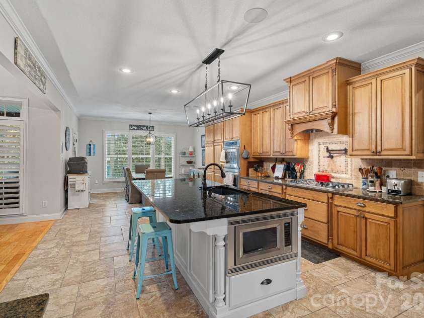 7832 Chapel Creek Drive, Denver, NC 28037.  MLS# CAR4357682, YatesRealty ID 18300. Kitchen