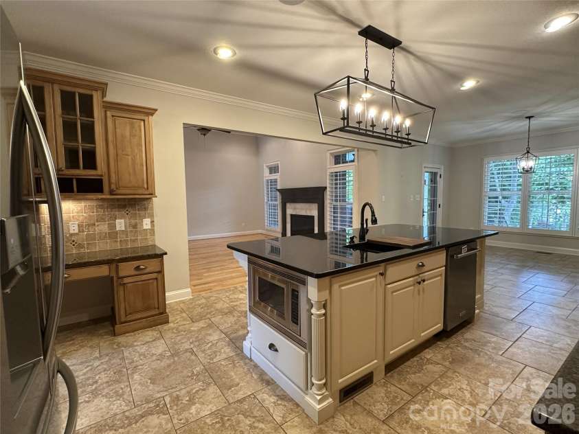 7832 Chapel Creek Drive, Denver, NC 28037.  MLS# CAR4357682, YatesRealty ID 18300. Kitchen
