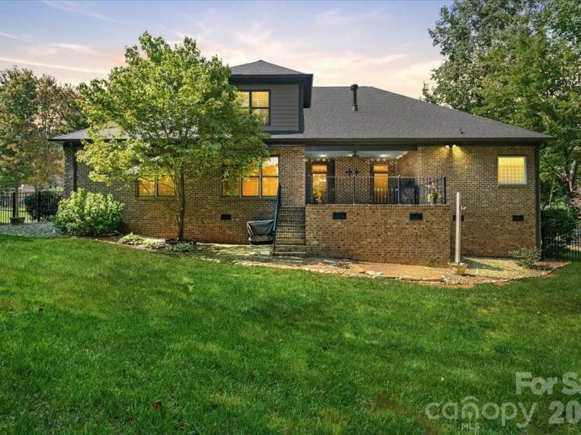 7832 Chapel Creek Drive, Denver, NC 28037.  MLS# CAR4416487, YatesRealty ID 18300. 