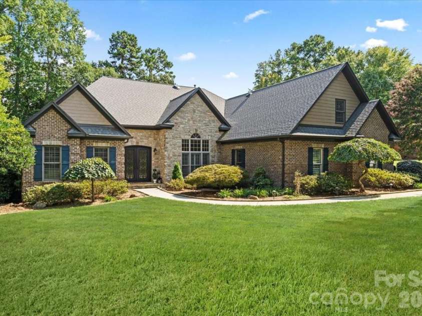 7832 Chapel Creek Drive, Denver, NC 28037.  MLS# CAR4416487, YatesRealty ID 18300. 