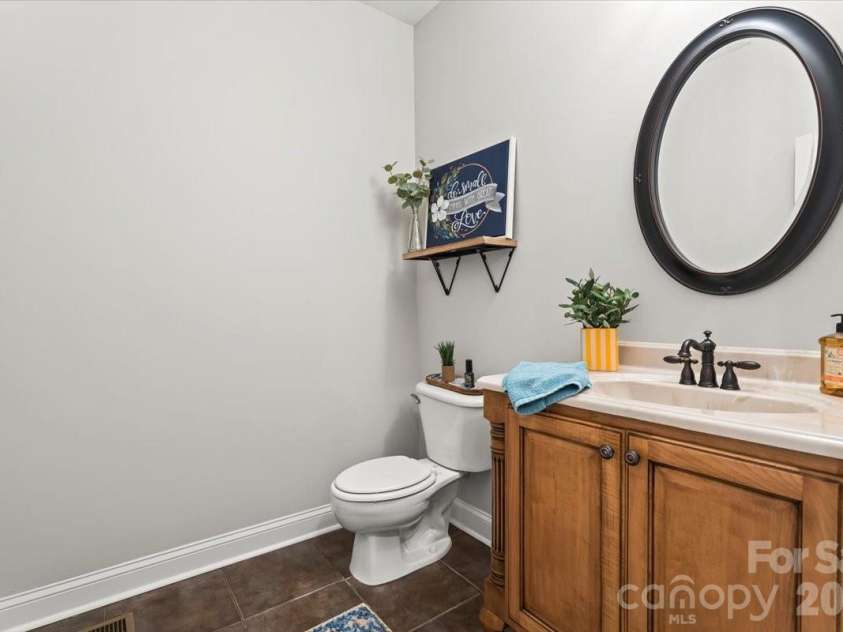 7832 Chapel Creek Drive, Denver, NC 28037.  MLS# CAR4416487, YatesRealty ID 18300. Powder Room