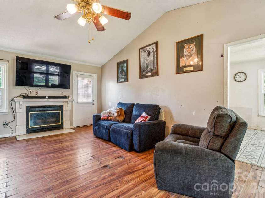 120 Chapel Court, Salisbury, NC 28147.  MLS# CAR4373282, YatesRealty ID 18301. 