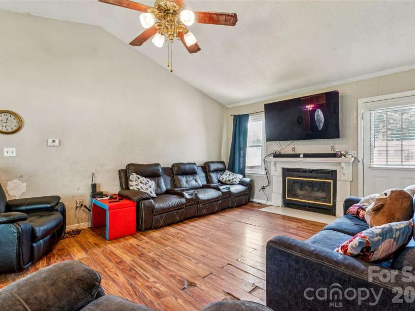 120 Chapel Court, Salisbury, NC 28147.  MLS# CAR4373282, YatesRealty ID 18301. 