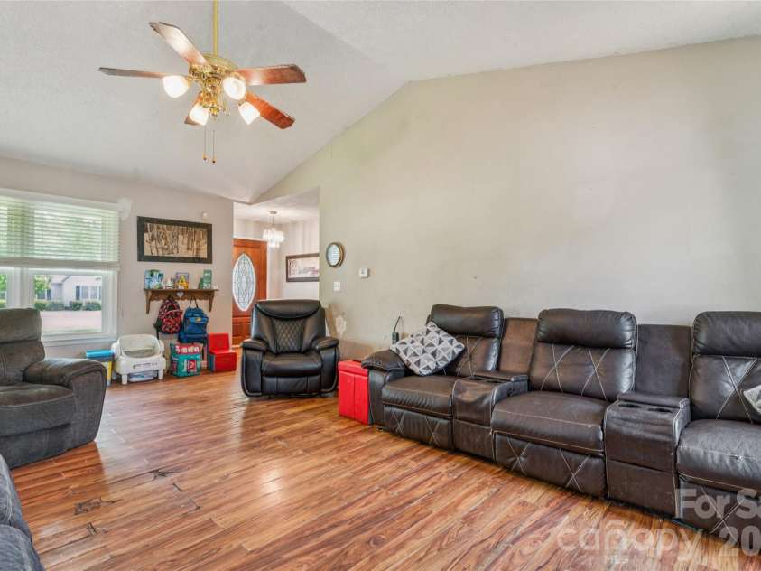120 Chapel Court, Salisbury, NC 28147.  MLS# CAR4373282, YatesRealty ID 18301. 
