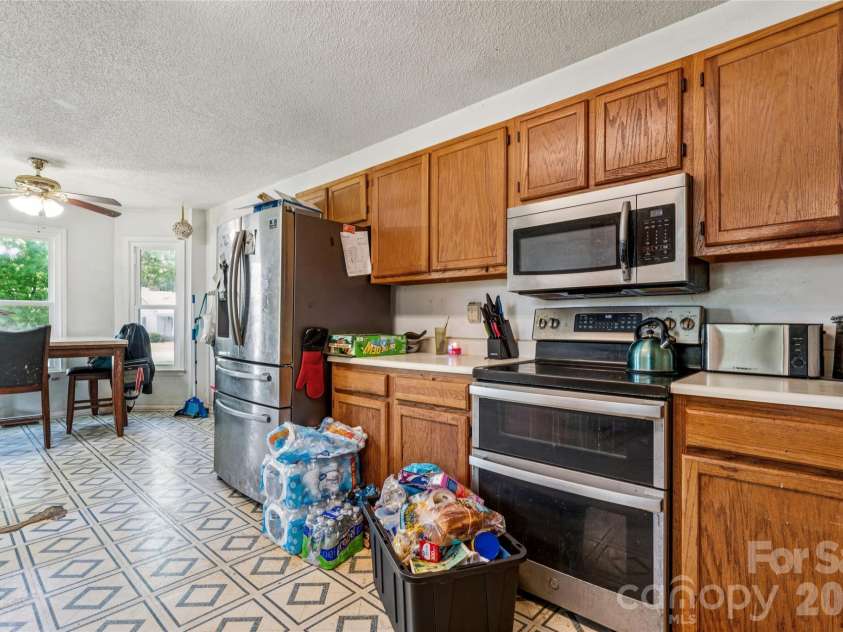 120 Chapel Court, Salisbury, NC 28147.  MLS# CAR4373282, YatesRealty ID 18301. 