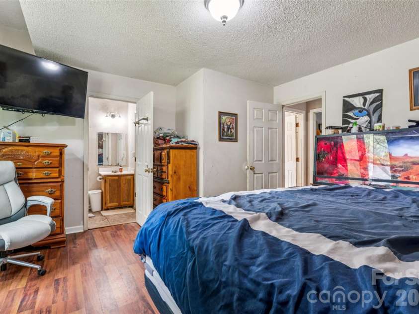 120 Chapel Court, Salisbury, NC 28147.  MLS# CAR4373282, YatesRealty ID 18301. 