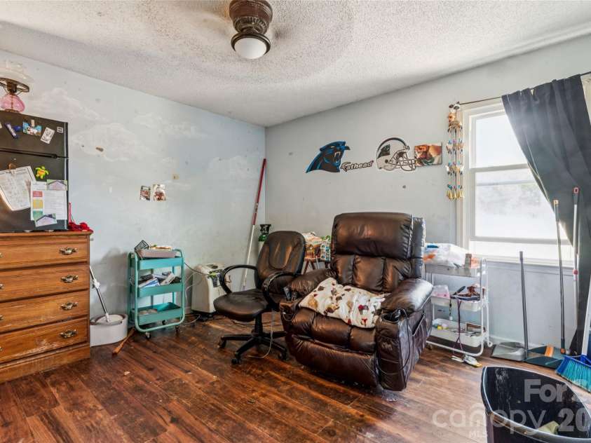 120 Chapel Court, Salisbury, NC 28147.  MLS# CAR4373282, YatesRealty ID 18301. 