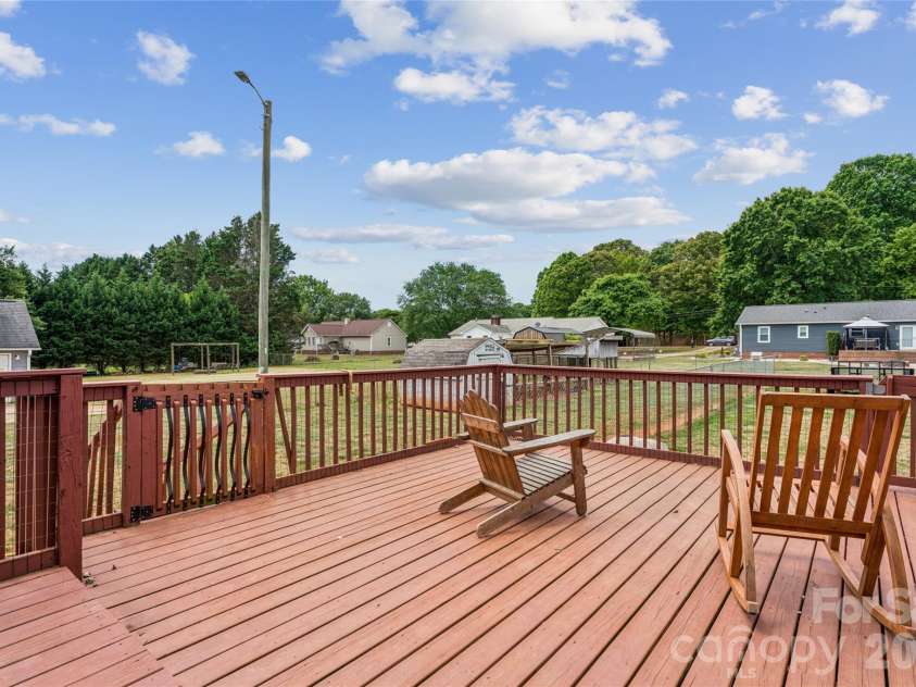 120 Chapel Court, Salisbury, NC 28147.  MLS# CAR4373282, YatesRealty ID 18301. 