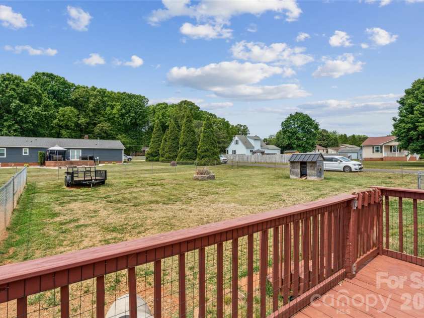 120 Chapel Court, Salisbury, NC 28147.  MLS# CAR4373282, YatesRealty ID 18301. 
