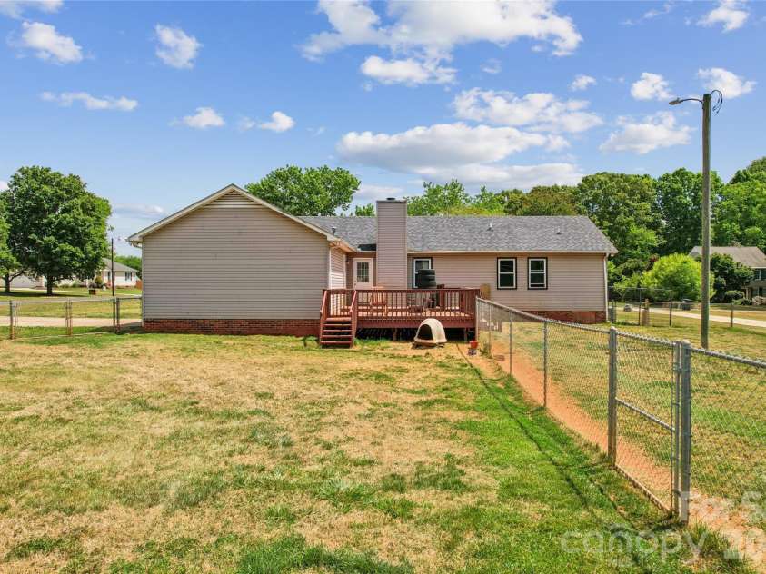 120 Chapel Court, Salisbury, NC 28147.  MLS# CAR4373282, YatesRealty ID 18301. 