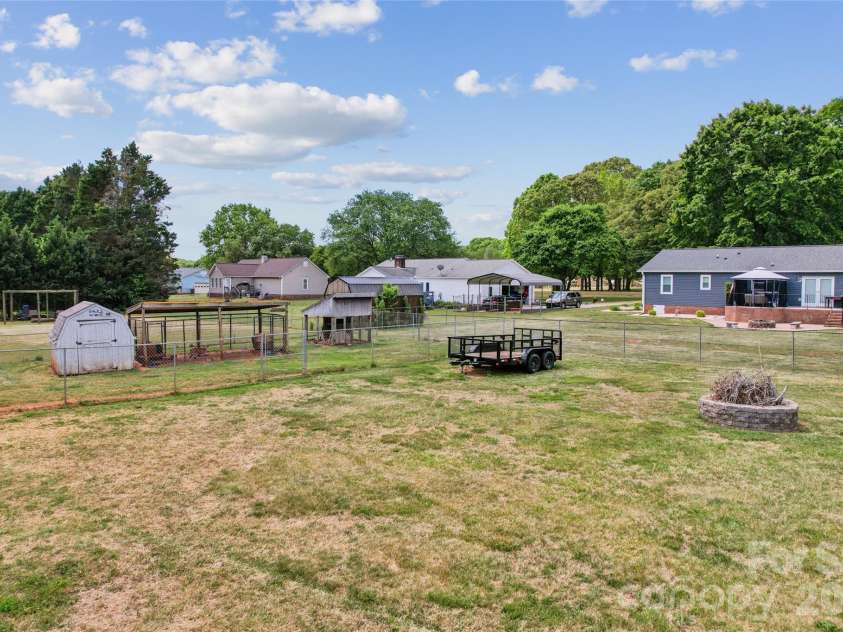 120 Chapel Court, Salisbury, NC 28147.  MLS# CAR4373282, YatesRealty ID 18301. 