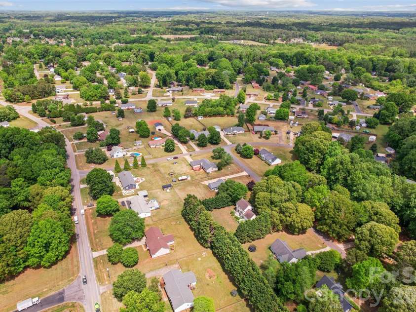 120 Chapel Court, Salisbury, NC 28147.  MLS# CAR4373282, YatesRealty ID 18301. 