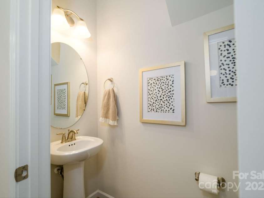 7036 Heron Rookery Way, Charlotte, NC 28214.  MLS# CAR4242696, YatesRealty ID 18301. 