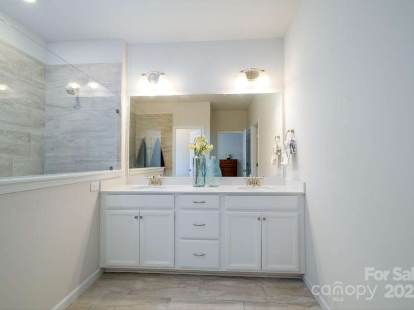 7036 Heron Rookery Way, Charlotte, NC 28214.  MLS# CAR4242696, YatesRealty ID 18301. 