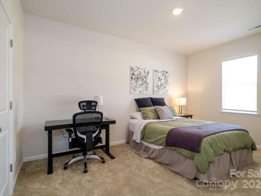 7036 Heron Rookery Way, Charlotte, NC 28214.  MLS# CAR4242696, YatesRealty ID 18301. 
