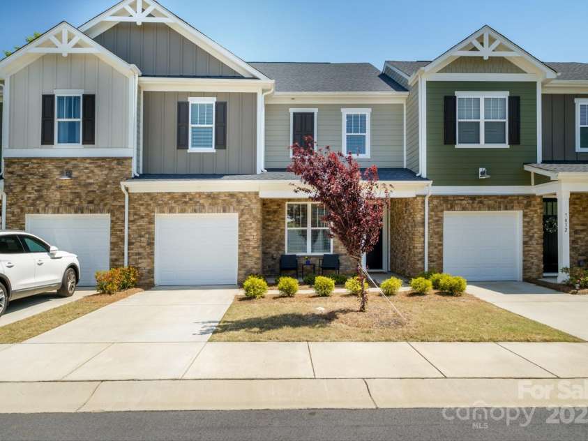 7036 Heron Rookery Way, Charlotte, NC 28214.  MLS# CAR4242696, YatesRealty ID 18301. 