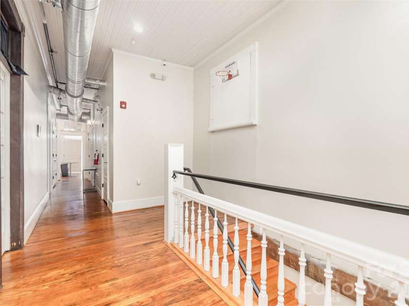 101 Main Street, Union, SC 29379.  MLS# CAR4314039, YatesRealty ID 18302. 
