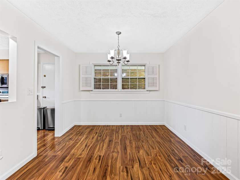 410 Golf View Condo Lane, Hendersonville, NC 28739.  MLS# CAR4267713, YatesRealty ID 18302. Dining Area