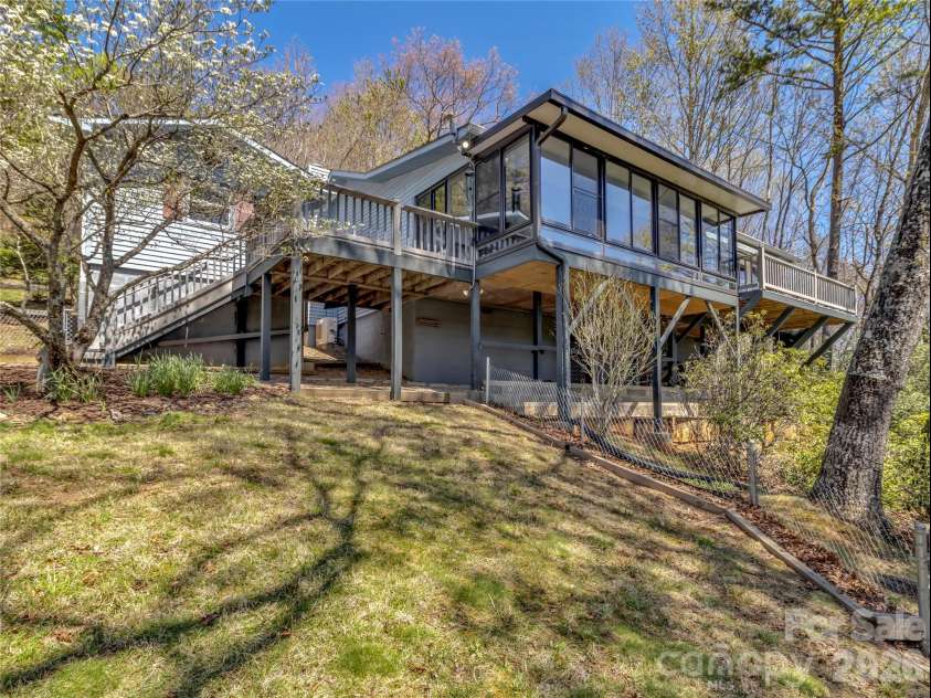 177 Laurel Lane, Otto, NC 28763.  MLS# CAR4359070, YatesRealty ID 18303. 