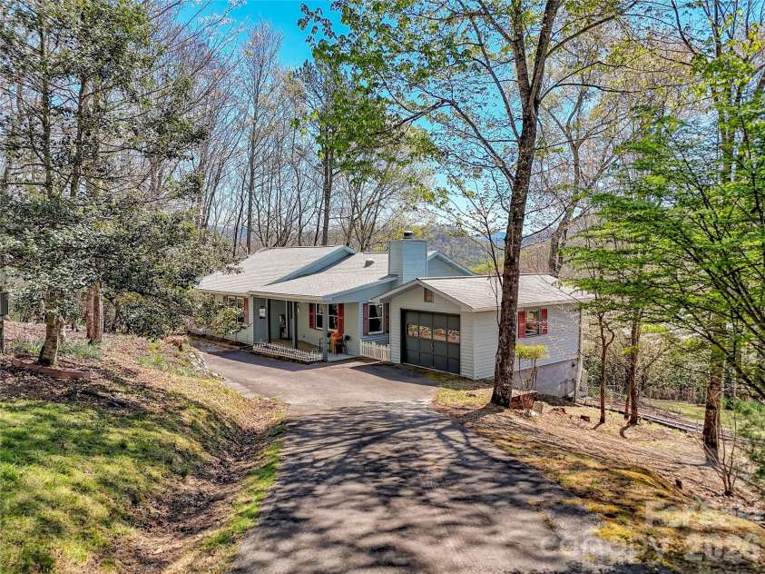 177 Laurel Lane, Otto, NC 28763.  MLS# CAR4359070, YatesRealty ID 18303. 