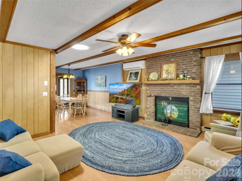 177 Laurel Lane, Otto, NC 28763.  MLS# CAR4359070, YatesRealty ID 18303. 