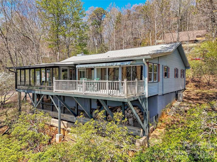 177 Laurel Lane, Otto, NC 28763.  MLS# CAR4359070, YatesRealty ID 18303. 