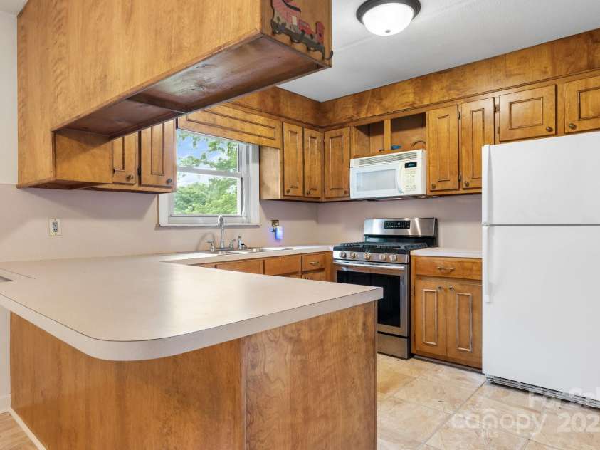 4214 Horseshoe Bend Road, Hudson, NC 28638.  MLS# CAR4268480, YatesRealty ID 18303. 