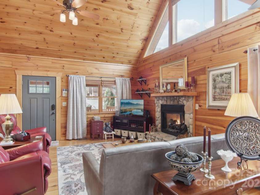 20 Contentment Place, Maggie Valley, NC 28751.  MLS# CAR4222047, YatesRealty ID 18304. 