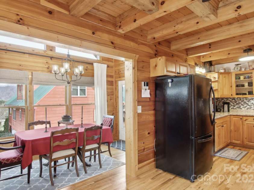 20 Contentment Place, Maggie Valley, NC 28751.  MLS# CAR4222047, YatesRealty ID 18304. 