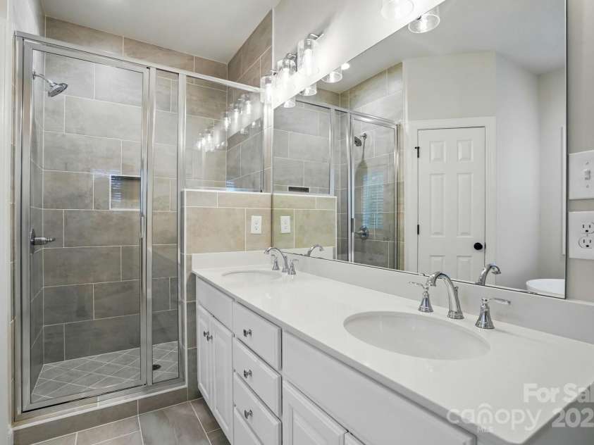 116 Eve Ash Lane, Mooresville, NC 28115.  MLS# CAR4266612, YatesRealty ID 18306. Primary Bath