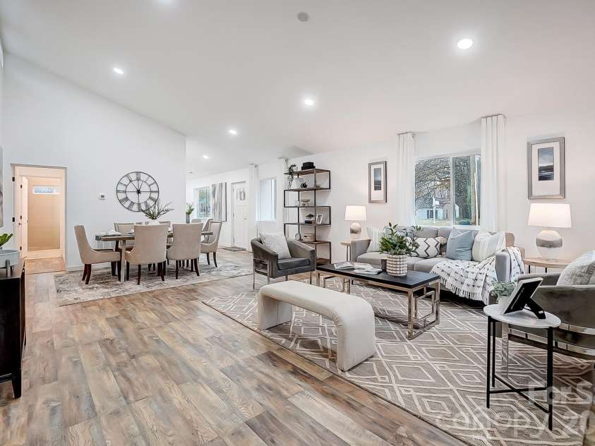 1410 Deborah Circle, Shelby, NC 28150.  MLS# CAR4207250, YatesRealty ID 18308. Open Living Room 