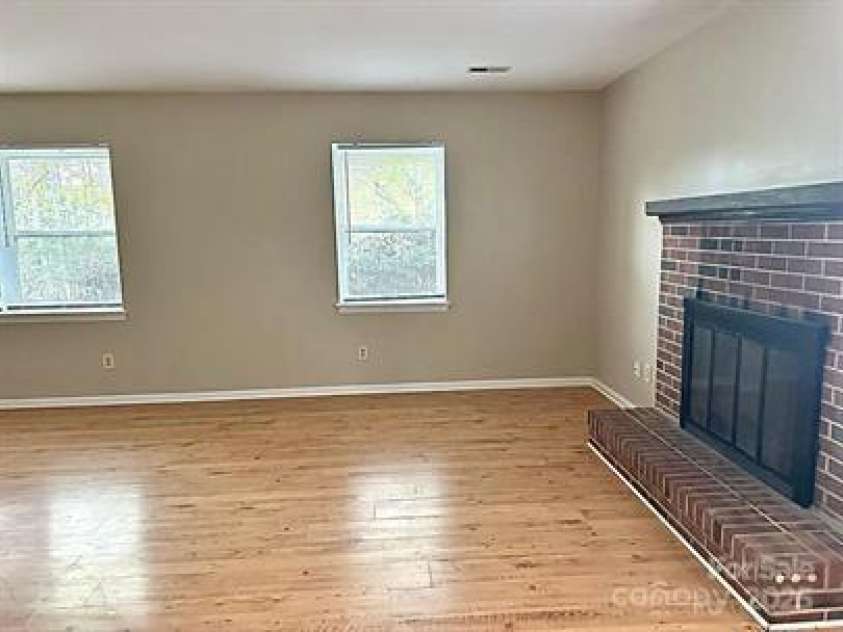 8205 Meadowind Circle, Charlotte, NC 28226.  MLS# CAR4252385, YatesRealty ID 18309. 