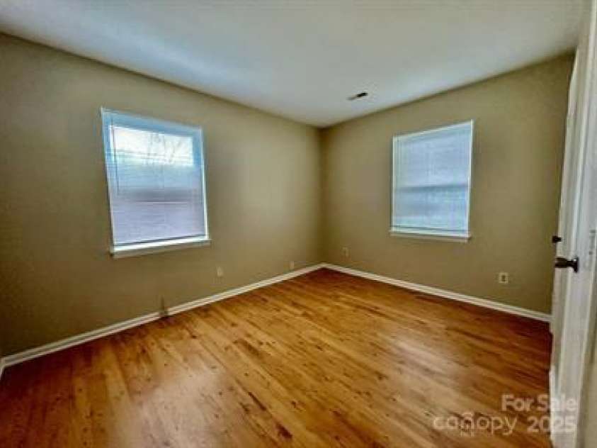 8205 Meadowind Circle, Charlotte, NC 28226.  MLS# CAR4252385, YatesRealty ID 18309. 